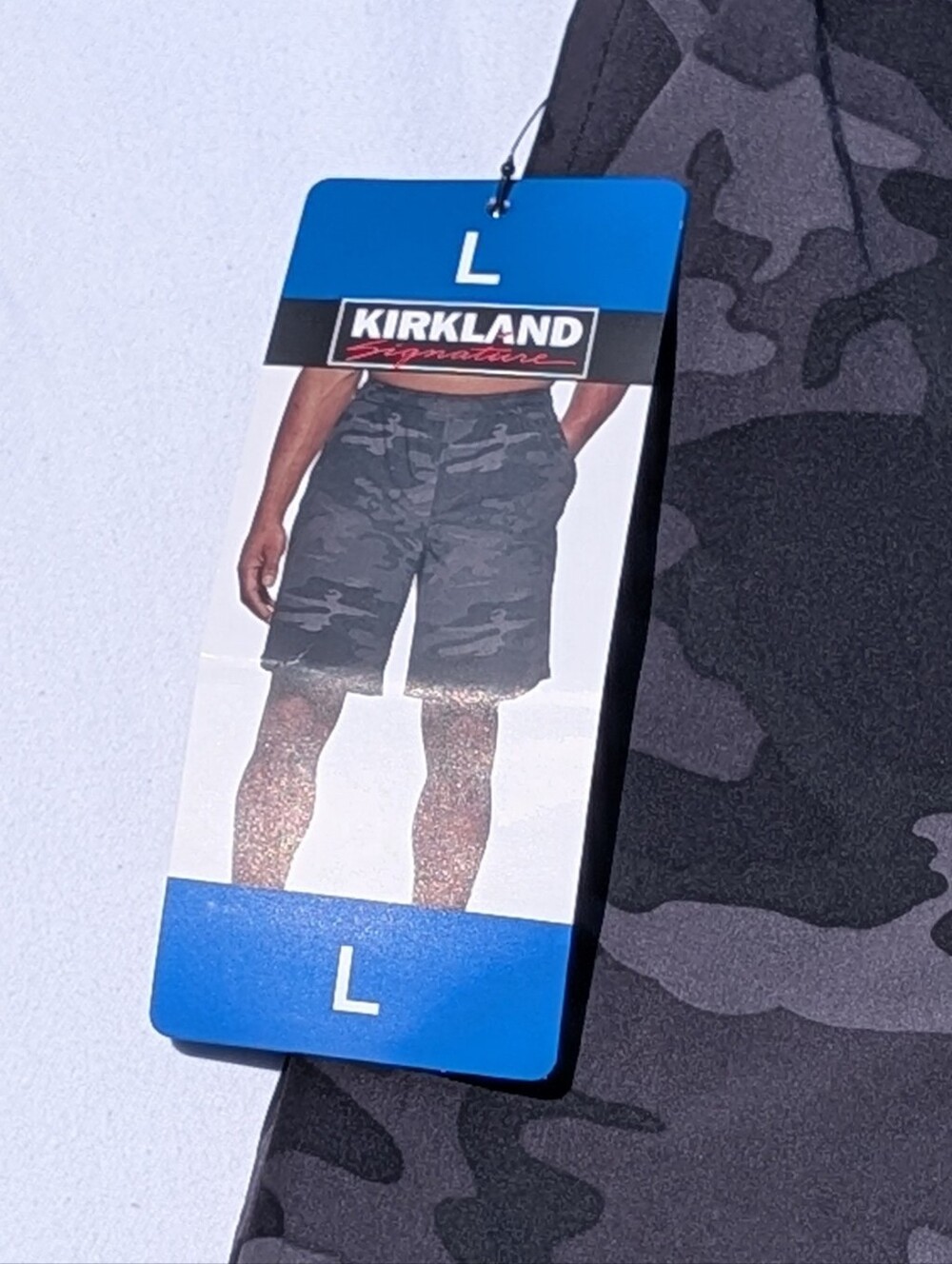 Kirkland Signature Men's Swim Trunks Size L - Picture 5 of 16